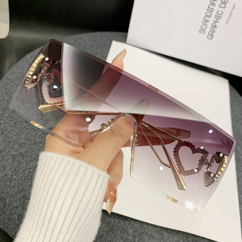 New One-Piece Fashion Heart-Sh - Sunglasses Uv400 review and price